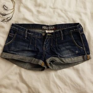 Hollister low-rise shorts